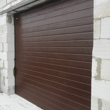 Подъемные гаражные ворота для загородного дома 2875x2875